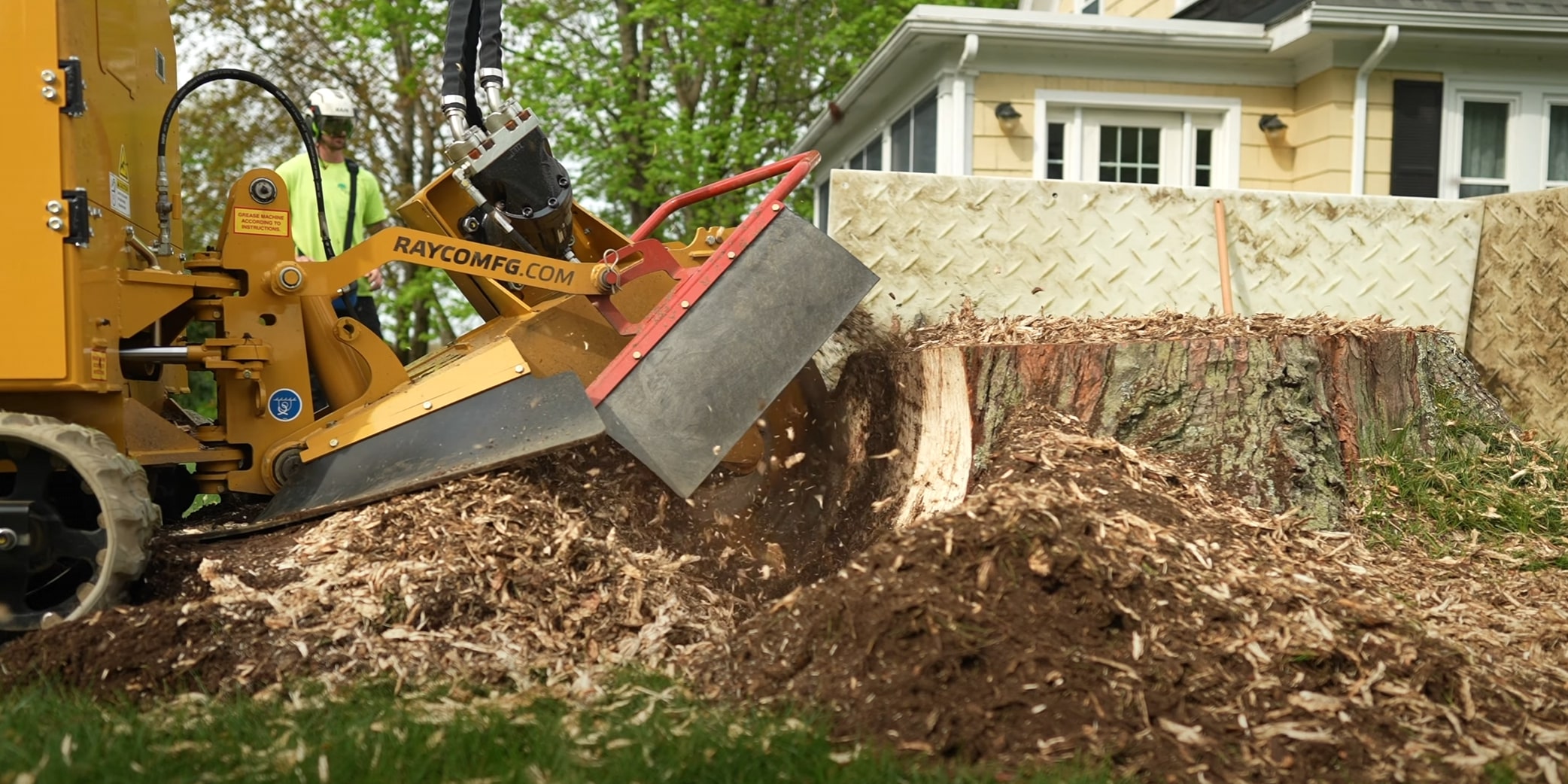 Professional stump grinding machine removing tree stump in Roswell, NM